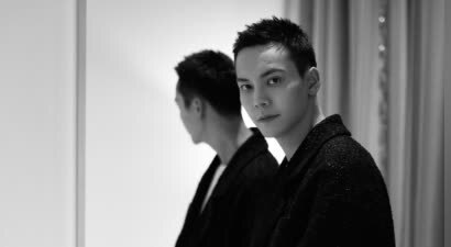 与何穗官宣生子不到两周，40岁陈伟霆真实现状曝光，一点也不意外