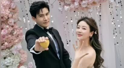 经超夫妻现身浙江！小李琳褶多、腿又粗又短，牵老公手被嘲像母子