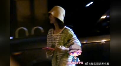 邢菲徐方舟恋情曝光，刚凭《生万物》拿奖，网友担忧男方成拖油瓶