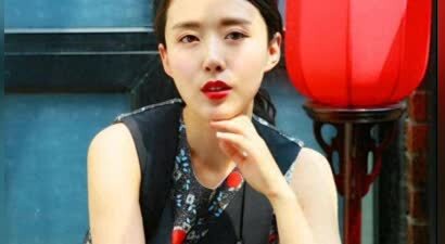 刘亦菲抢角，焦恩俊“暗恋”，44岁给小丈夫生子的她才是人生赢家