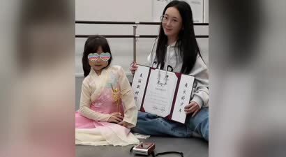 杜若溪自曝与严屹宽闹离婚，慈母撞严父，偶像剧婚姻难逃育儿分歧