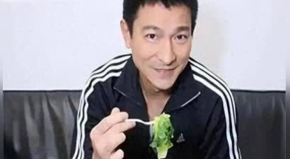 62岁刘德华晒一日三餐，网友感慨：太自律，难怪宛如40岁