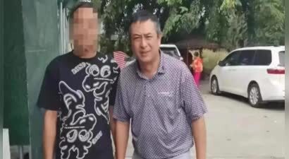 54岁张嘉译被偶遇！白发苍苍腰越来越严重，完全没办法站直