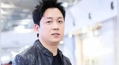 离婚13年，官宣新喜讯的潘粤明，早已是董洁“高攀不起”的存在！