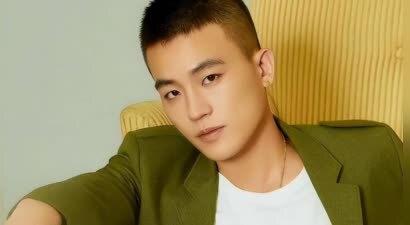 有一种“整容”叫欧豪分手，前女友马思纯深陷沼泽，他却青云直上