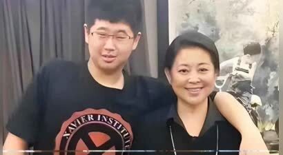 66岁倪萍坦言：儿子不成婚，我再赚再多钱也无所谓！