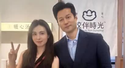 53岁仍未婚，有北京户口却为母亲定居青岛的谭凯，坦言从未后悔！