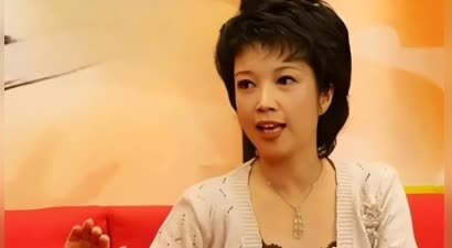 与蔡国庆是青梅竹马，照顾瘫痪父亲11年，如今黄薇终于苦尽甘来了