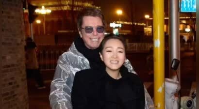 神仙爱情！巩俐夫妇北京中轴线撒糖！终于是嫁对了人！