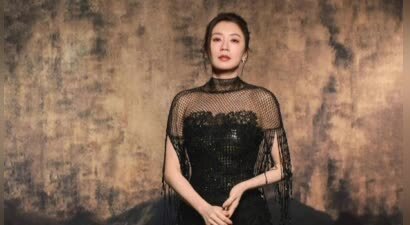 贾静雯黑色亮片礼服气场强大 大秀美背性感火辣