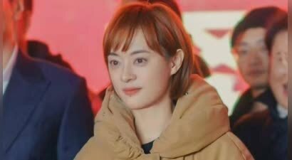 看到孙俪一件羽绒服穿15年上热搜，终于明白邓超为何对她不离不弃