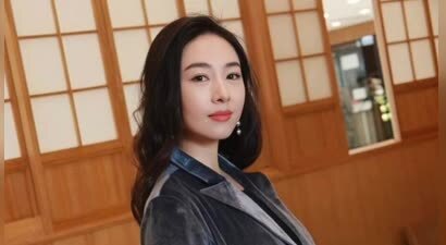 香港知名女星复出拍剧，患抑郁症情绪波动大，多次和老公传离婚