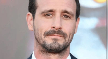 好莱坞男星詹姆斯·兰索恩在家中轻生，终年46岁