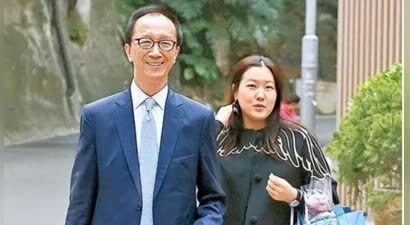 老夫少妻的“残酷现实”，在73岁梁锦松和47岁伏明霞，身上展现无遗