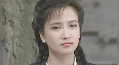 何晴参演《青青河边草》细节曝光：陈红要价太贵被换，后其经纪人却举报违规