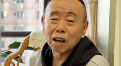 潘长江的父母罕见出镜，耄耋之年健康开朗，都曾是小有名气的评剧演员