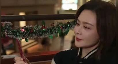 关之琳公开感情最新状态，声称重要的人还在身边，当年那句反问成真了