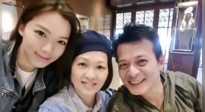 64岁黄日华藏不住了？任达华喊“快了”，关宝慧5年绯闻要成真？