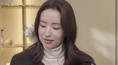 董洁自曝面临经济压力？无法承担儿子100多万一年的课外班费用，评论区炸锅