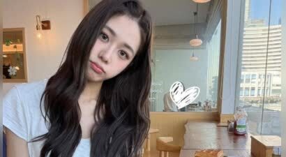 23岁前港姐冠军被质疑再次整容，样貌跟以前比真的变化很大