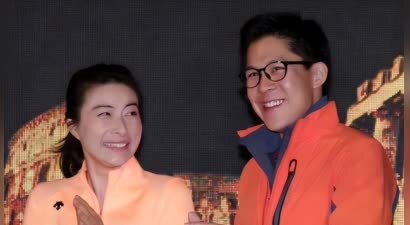 霍启刚又幸福了，44岁郭晶晶再官宣新身份，再次打破豪门传统滤镜