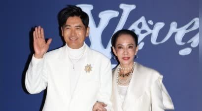 香港影坛巨星因妻子早年意外流产，夫妻二人决定不再生育