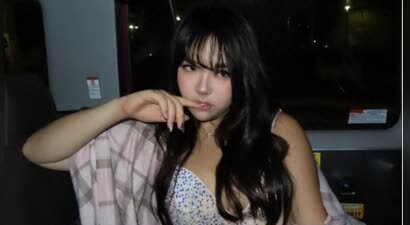 TVB知名男星17岁女儿，被指爱秀身材，被性骚扰怒斥对方肮脏过分