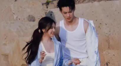 王鹤棣、赵露思官宣，cp粉脱粉，虞书欣粉丝破防大骂，表示永不原谅