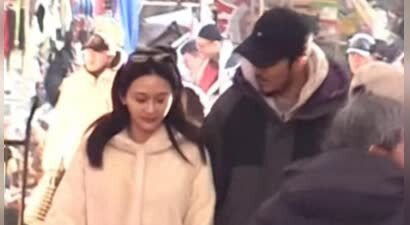 不藏了！陈冰挺孕妇和陈牧驰牵手逛街，陈冰抱着陈牧驰取暖 太甜了