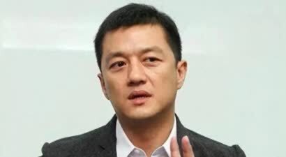 离婚仅两个月，54岁的李亚鹏传来噩耗，真让海哈金喜说对了