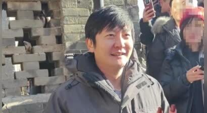 郭京飞再上大孤山！加拿大鹅穿出大衣感，被路人包围很受欢迎