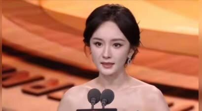 离婚8年，再次官宣喜讯的杨幂，彻底撕碎了刘恺威的体面！