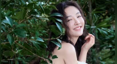 网友芬兰偶遇吴倩张雨剑带孩子 小女孩颜值出众