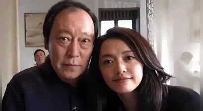 原来她就是倪大红的妻子，65岁还在内娱活跃，真是一个贤妻旺三代