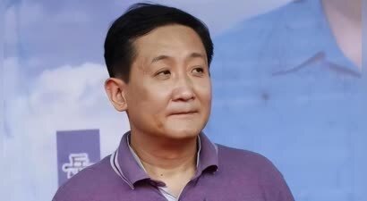 梁天现状：66岁微微发福，儿子是北大高材生，女儿和侄女长得很像