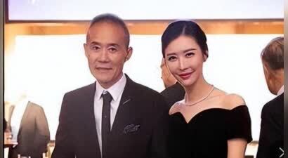 演都不演了！田朴珺删光王石合影，怒斥对方自私，眼神早就变了