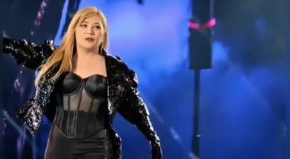 47岁梁静茹胖到不敢认，演唱会开唱实力征服全场，网友：不卷身材卷实力