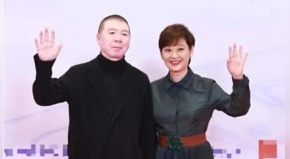 徐帆回应离婚5个月后，冯小刚携养女出席晚宴，力破家庭不和传闻