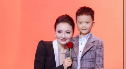 童星邱贤彬首部电影全国公映同时踏上光年杯北京国际网络电影展红毯