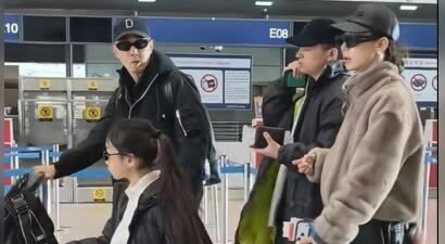 戚薇一家四口澳门旅游！10岁Lucky打耳洞很爱美，3岁儿子脸肉嘟嘟