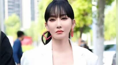 惊掉下巴！41岁萨顶顶素颜油光满面，网友直呼认不出！