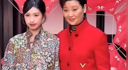 徐帆被指遭养女疏远？专心养育19年，互相托举的母女情不输亲生