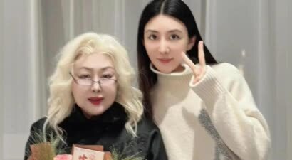 76岁斯琴高娃近况：瑞士老公已去世，垂垂老矣的她却越开越艳