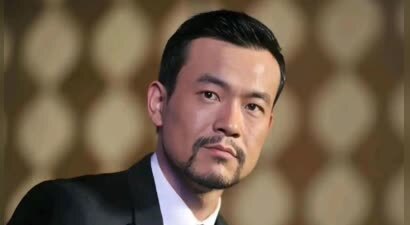 廖凡大G被追尾后教科书级处理圈粉，影帝的低调与实力从不止一面