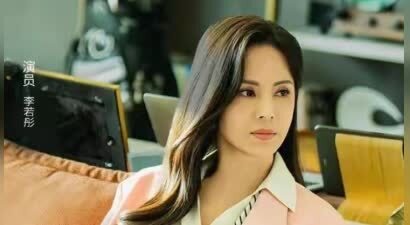 59岁李若彤近照曝光：素颜无皱纹，坚持健身24年，回应不婚不育质疑