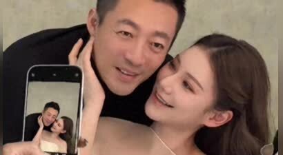马筱梅晒出夫妻俩一起拍孕妇照，汪小菲兴奋表示老婆2月份休息