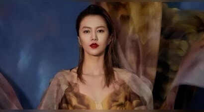 原来是他娶了谭维维！被誉为不老男神，曾在海拔5600米上求婚