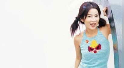 51岁港姐癌症晚期自曝已办追思会，称身体流脓发臭，标靶药已无效