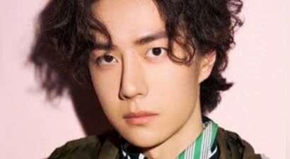 王一博与乐华续约，王一博13岁加入公司，乐华拟向其授出1250万股