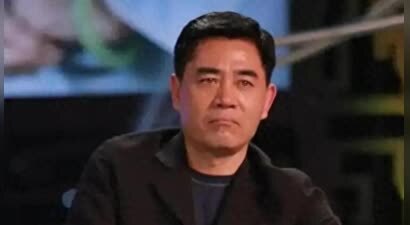 陈宝国近况曝光，70岁依旧风采奕奕，独子陈奕丞至今未婚